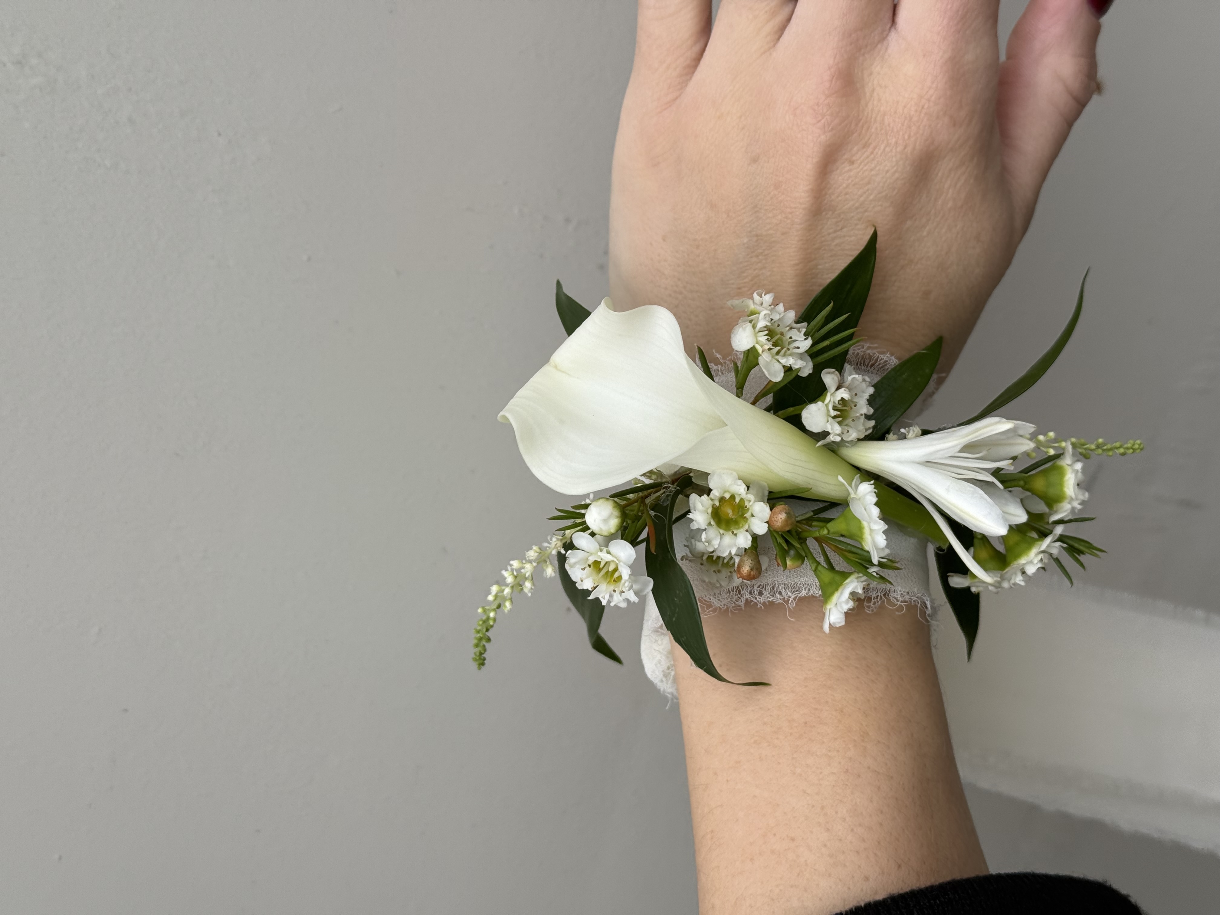 Floral accessory 11